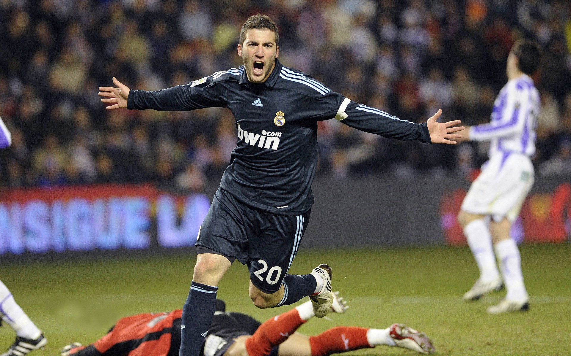 九游娱乐官方平台-未来联盟：技术革新如何影响比赛策略？，未来技术创新的组织形式可能有哪些变化